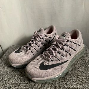 Nike Air Max 2016 Women's Size 10